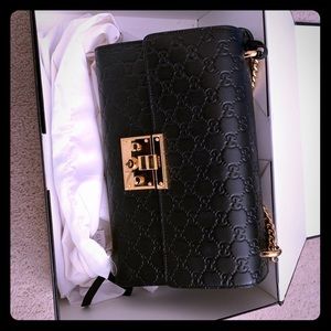 Gucci PadLock purse medium